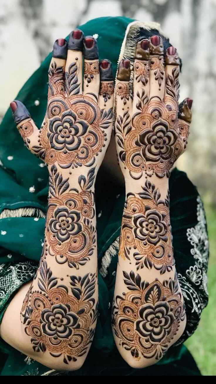 Arabic Floral Mehndi Pattern